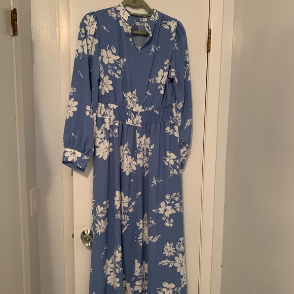 Brand new Dress - Picture 1 of 5